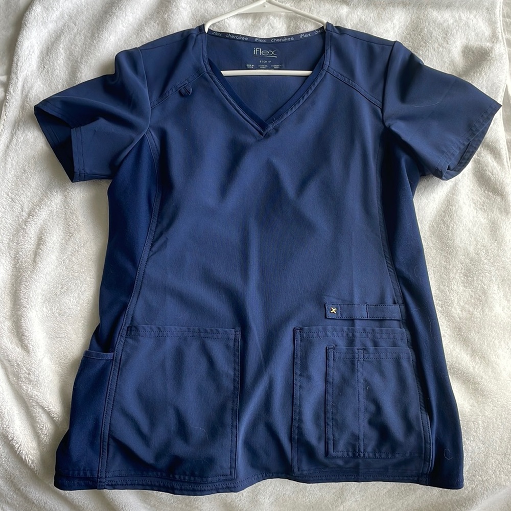 Cherokee iFlex scrub top